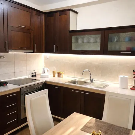 2 Bedroom Near Clinical Center & Diamond Mall *