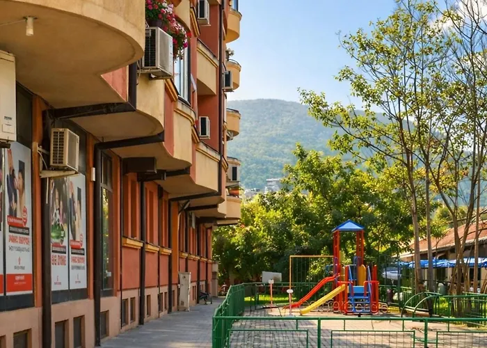 2 Bedroom Near Clinical Center & Diamond Mall Skopje